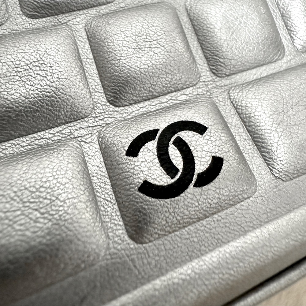 CHANEL Cambon Keyboard Clutch Bag - Picture 13 of 14